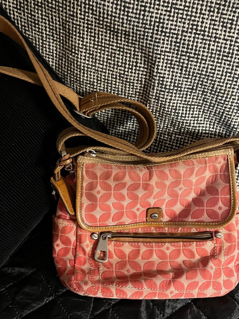 Fossil Crossbody Bag camel leather red coral canvas purse like new/ classic 00s